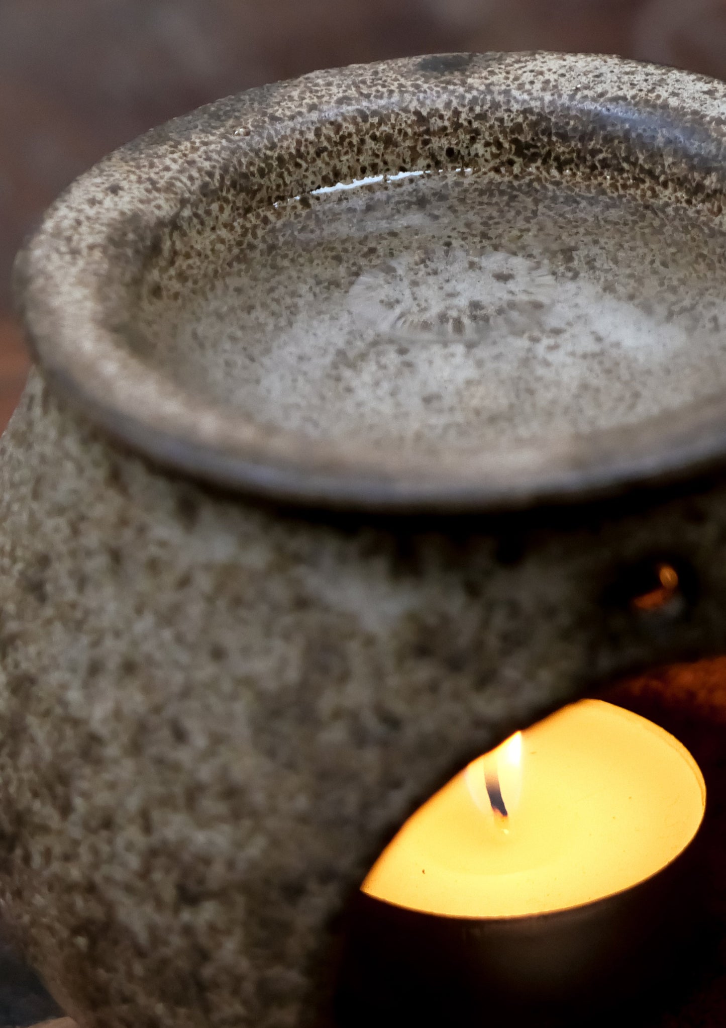 EARTHY ESSENCE — Essential Oil Burner