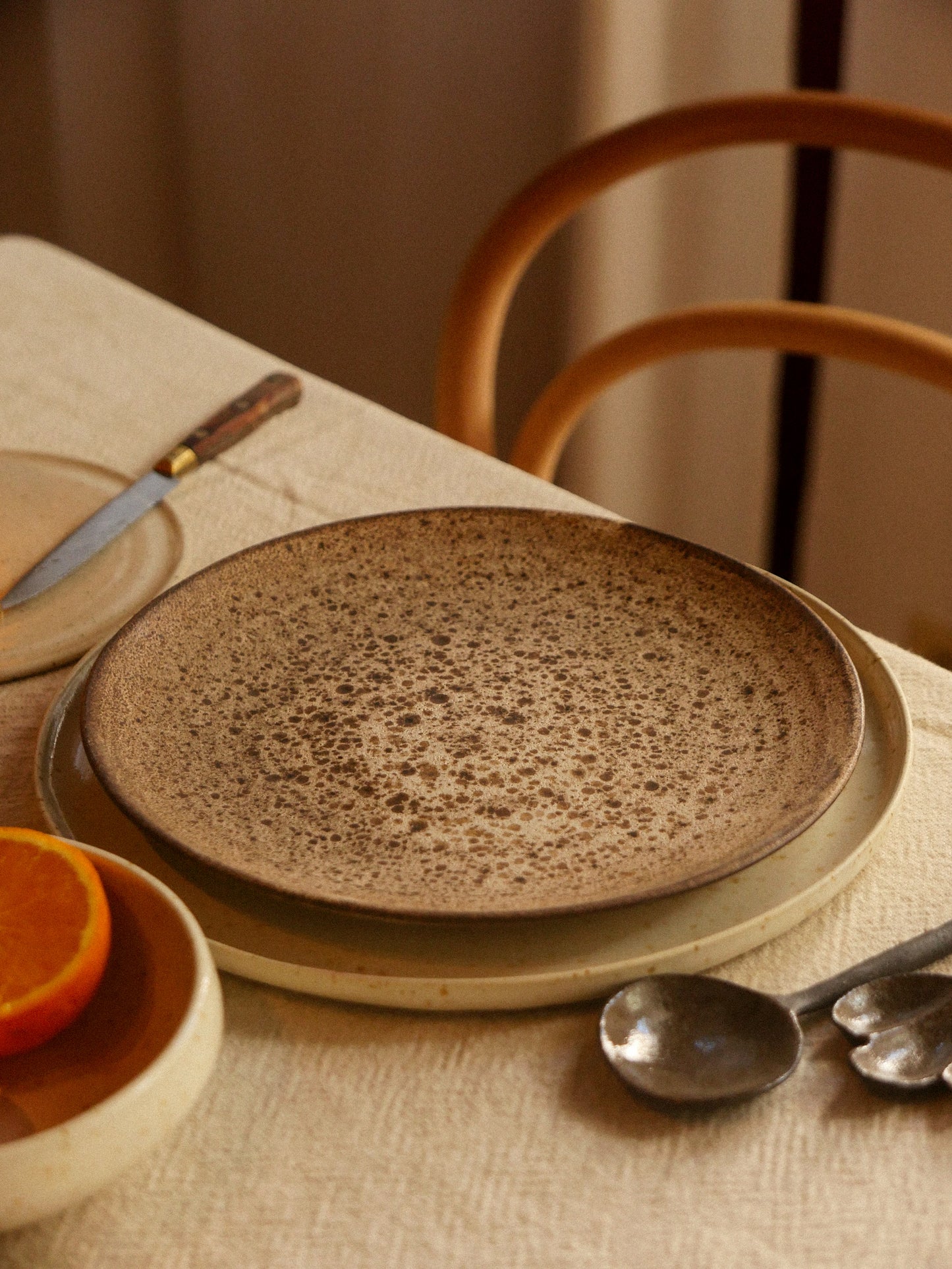 EARTHY ESSENCE — Plate