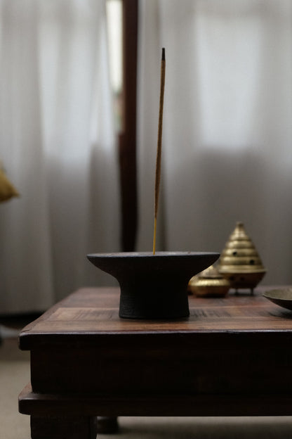 EARTHY ESSENCE — Incense Holder