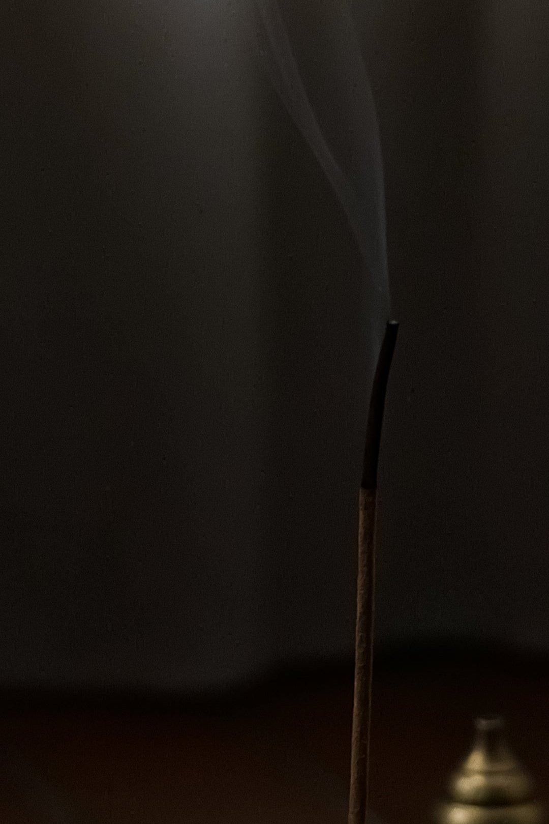 EARTHY ESSENCE — Incense Holder