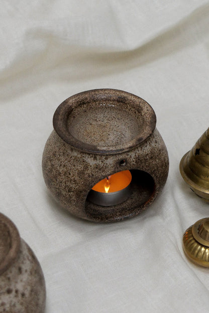 EARTHY ESSENCE — Essential Oil Burner