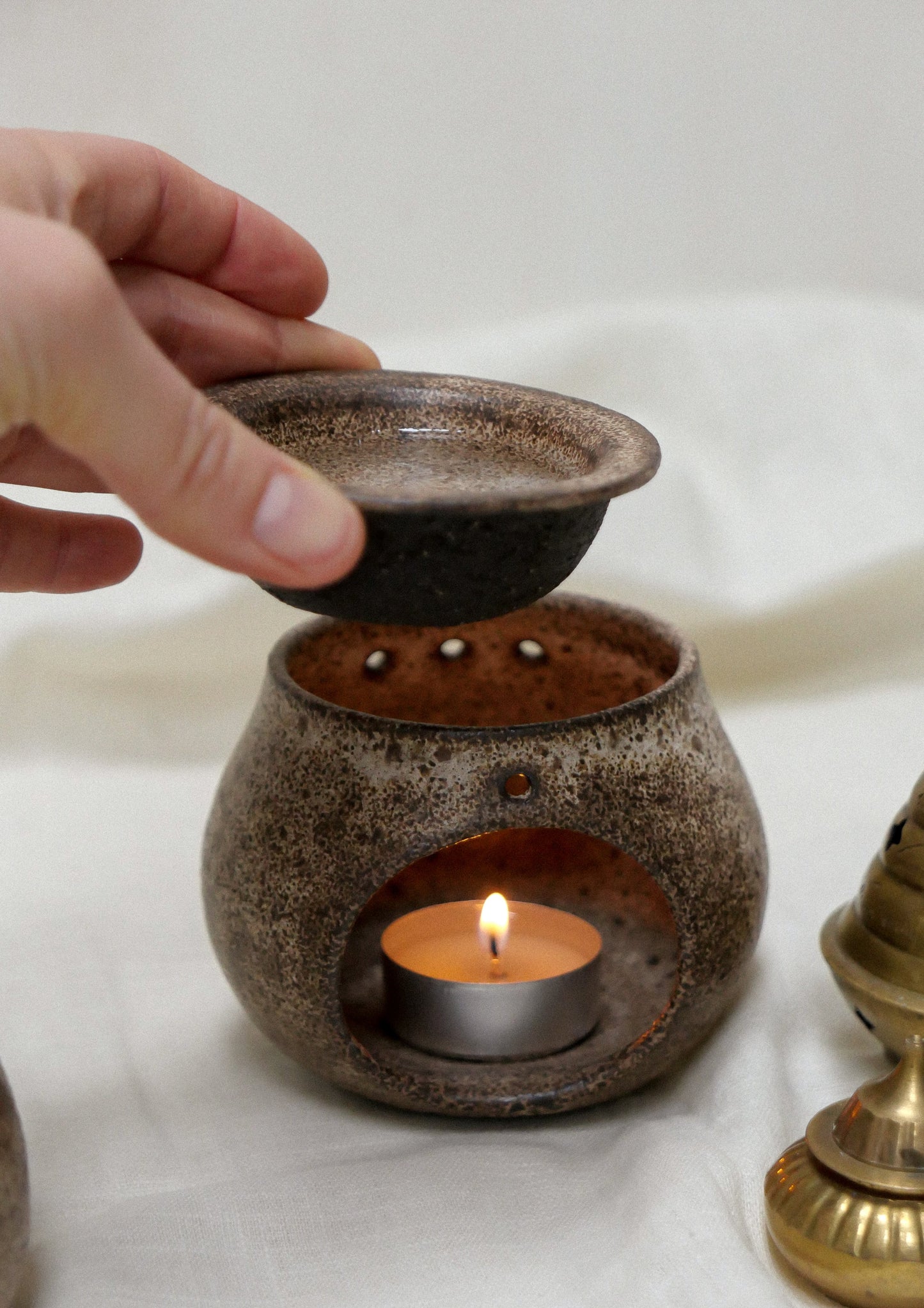 EARTHY ESSENCE — Essential Oil Burner