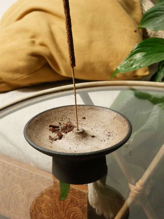 EARTHY ESSENCE — Incense Holder