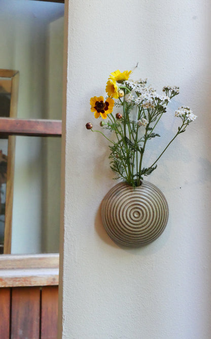 Wall vase