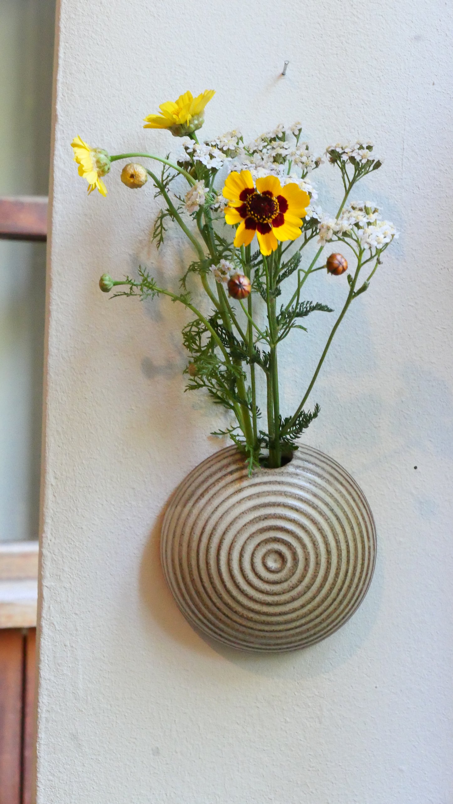 Wall vase