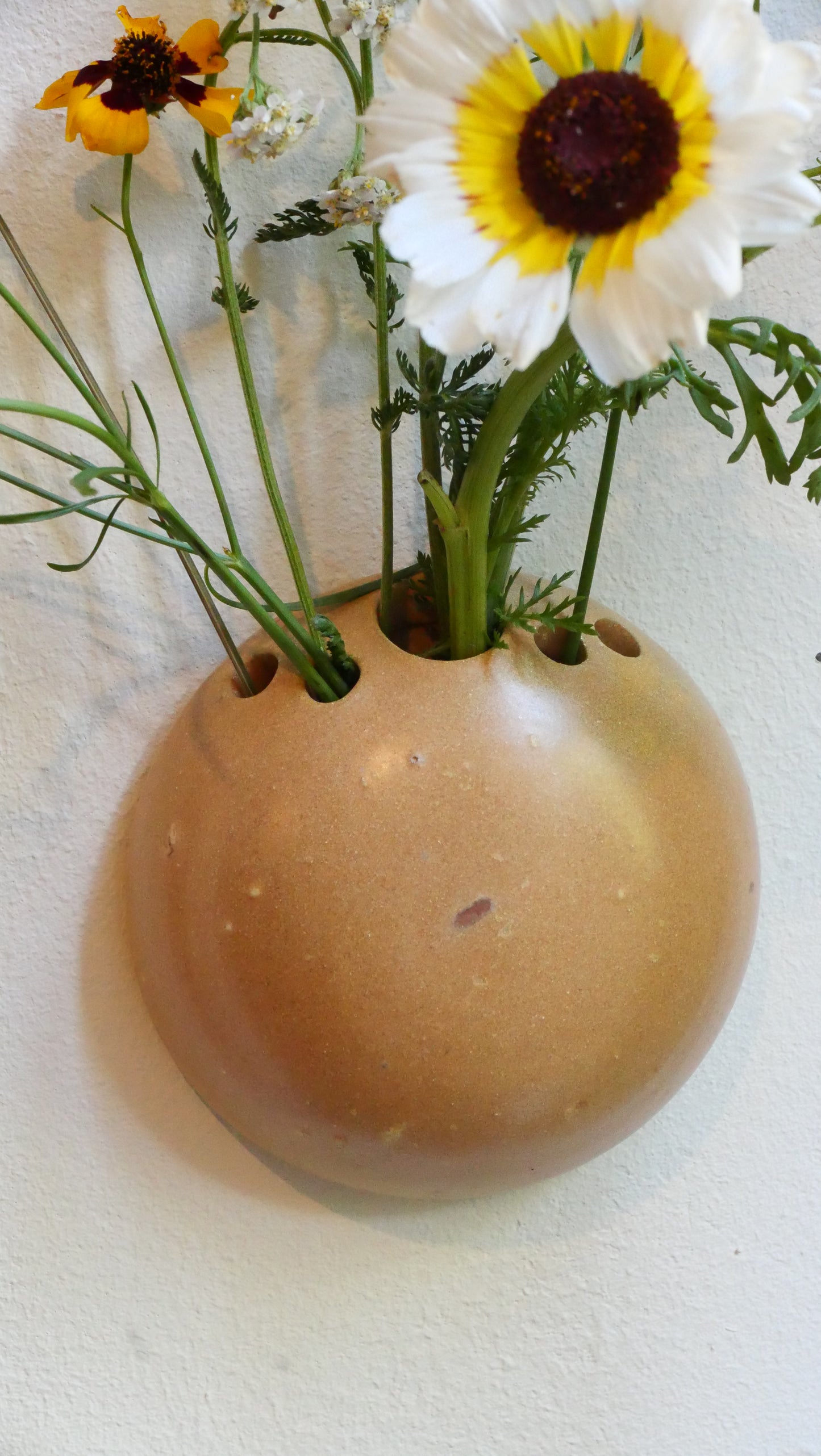 Wall vase