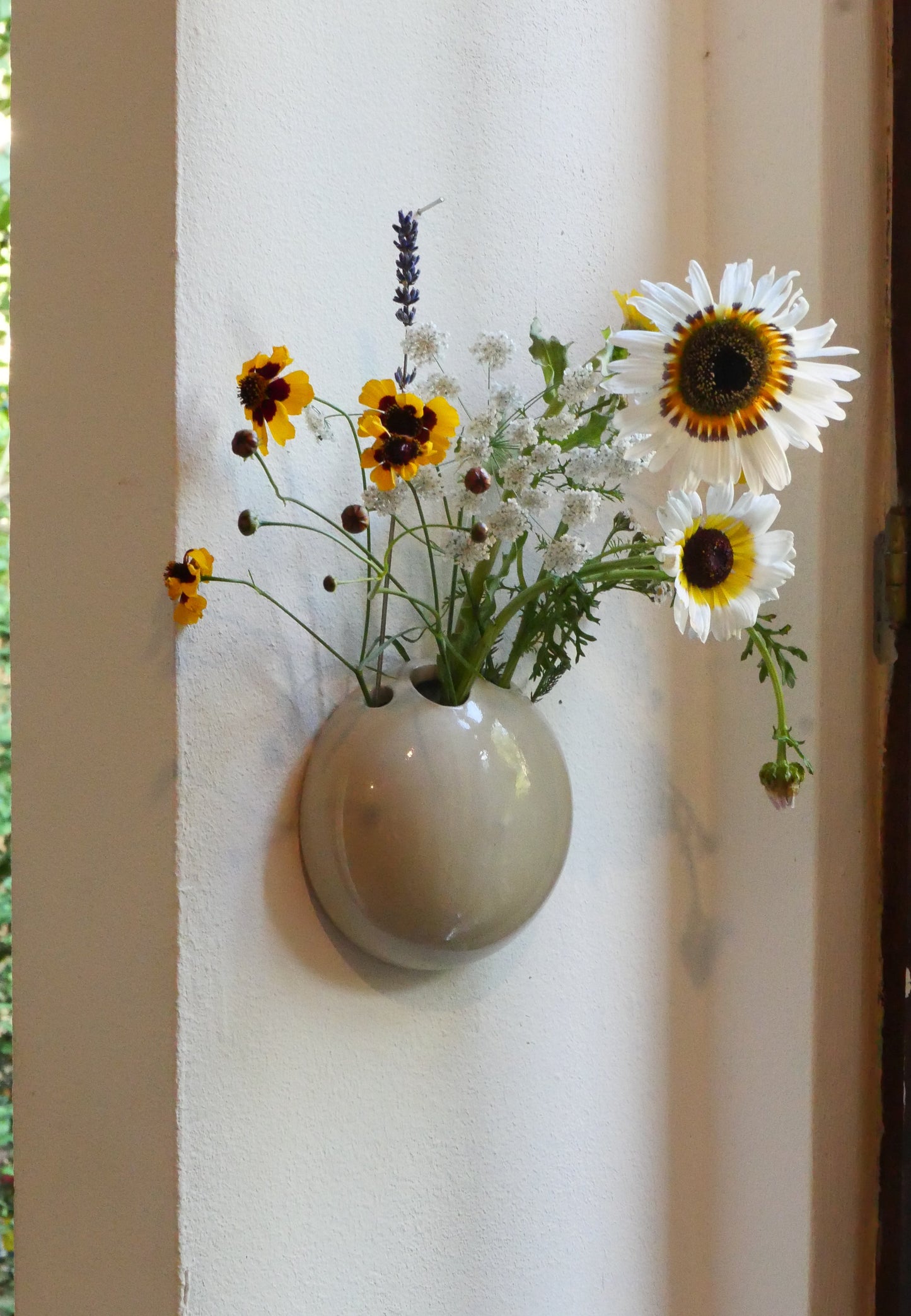 Wall vase