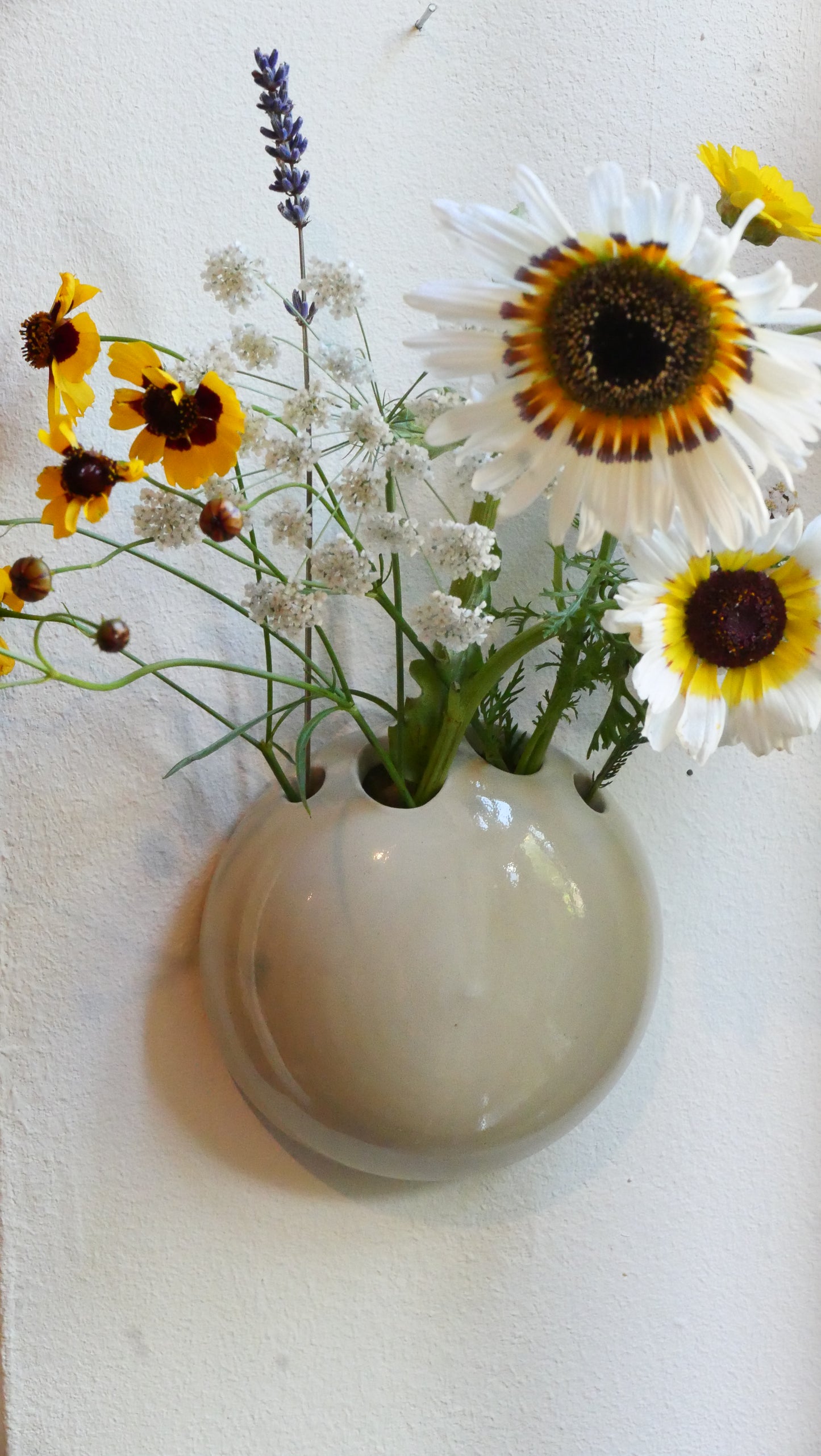 Wall vase